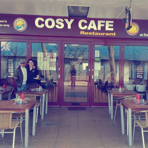 cosy cafe f95